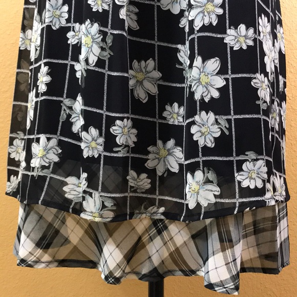 Floral & Plaid Dress - Picture 4 of 6